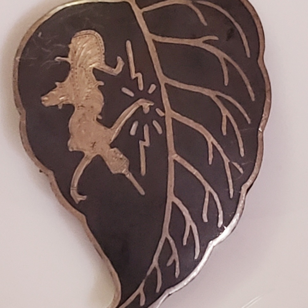 Vintage Siam Sterling Leaf Pendant